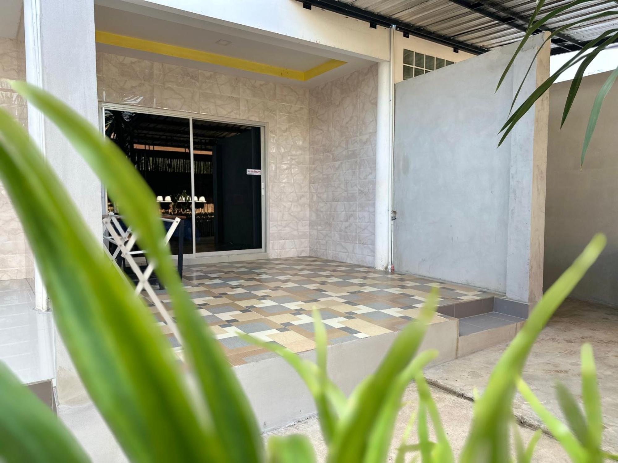 Jingle Bells Resort Koh Larn Exterior foto